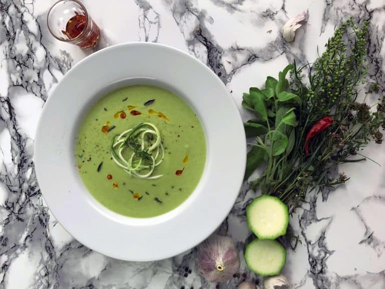 Krémová cuketová polévka s kokosovým mlékem