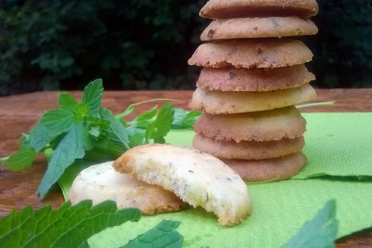 Levandulové a meduňkové máslové sušenky