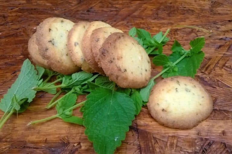 Levandulové a meduňkové máslové sušenky