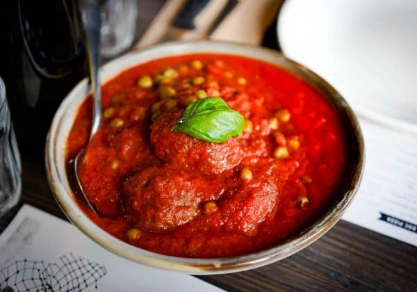 Arabské kofty s rajčatovou omáčkou