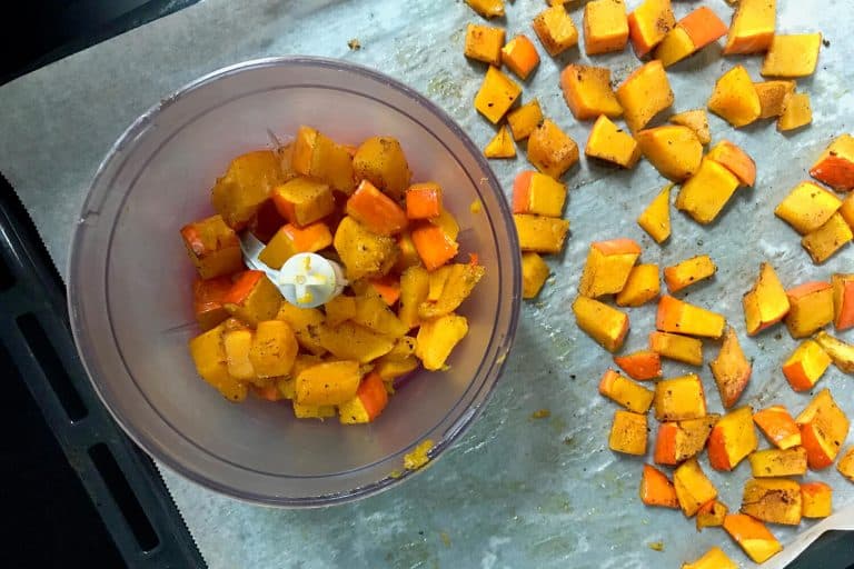 Špagety carbonara s dýní, parmazánem a slaninou