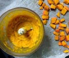 Špagety carbonara s dýní, parmazánem a slaninou