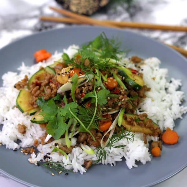Korejské stir-fry z mletého masa a cukety