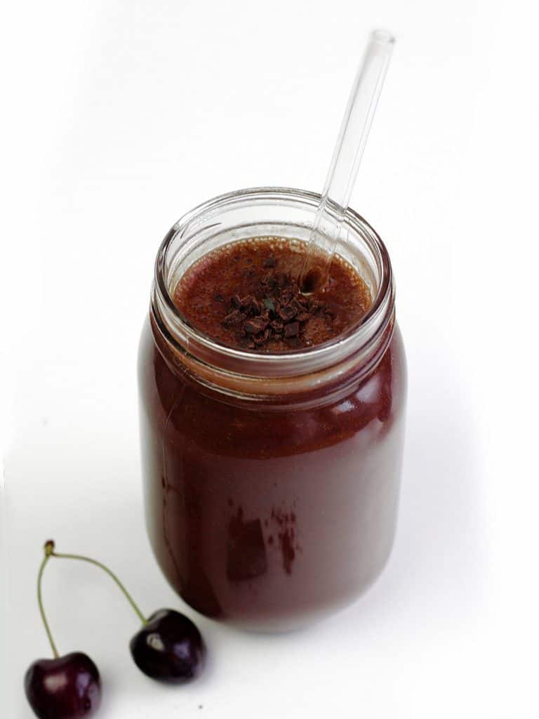 Třešňové smoothie s kakaem a čokoládou