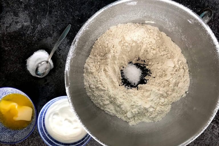 Indický kynutý chléb naan