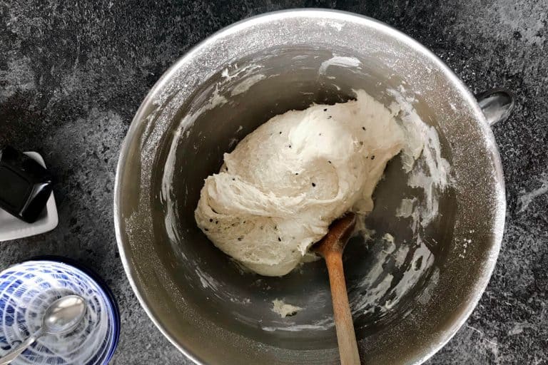 Indický kynutý chléb naan