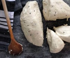 Indický kynutý chléb naan