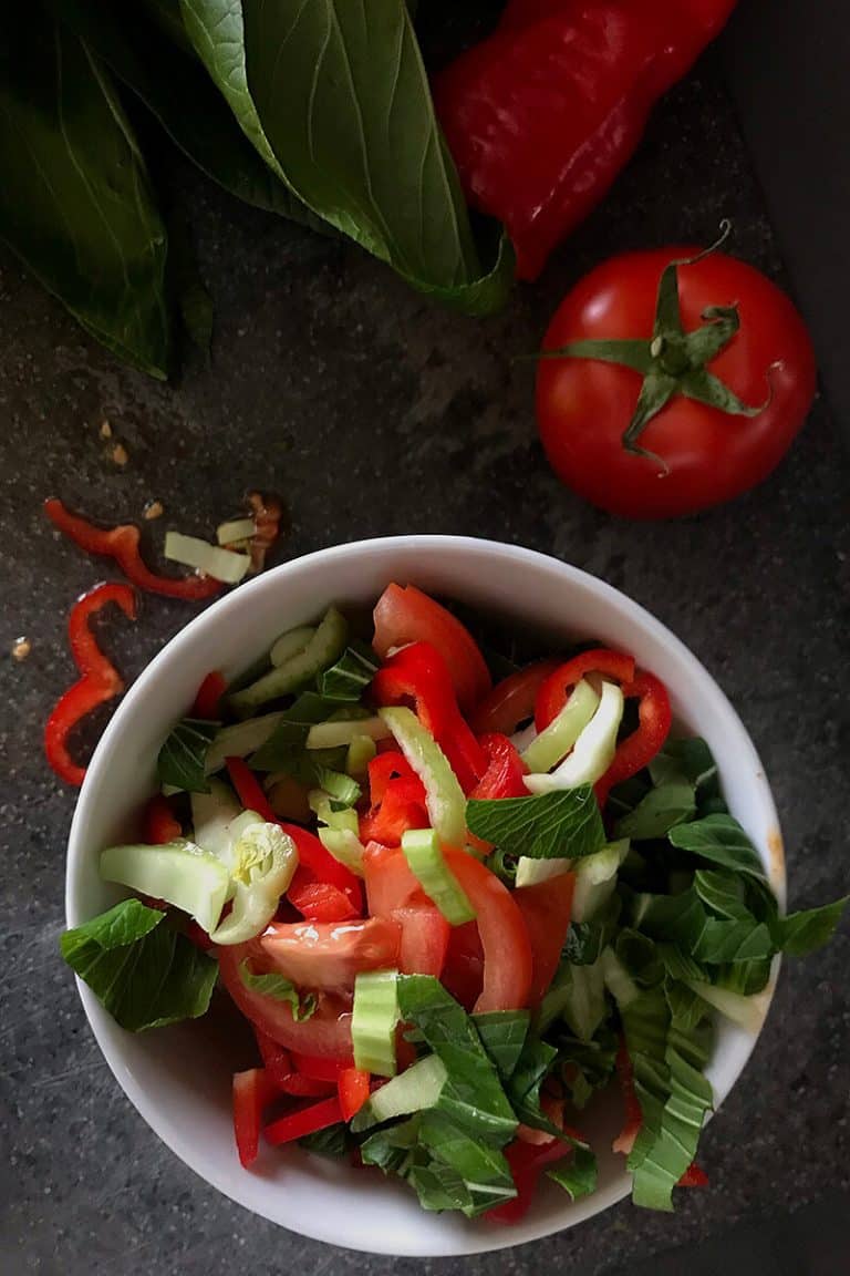 Tofu v sečuánském stylu s rýží a zeleninou