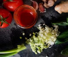 Tofu v sečuánském stylu s rýží a zeleninou