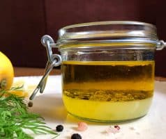 Klasická salátová zálivka vinaigrette