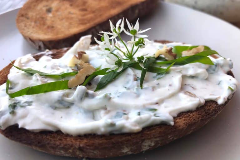 Pomazánka z medvědího česneku